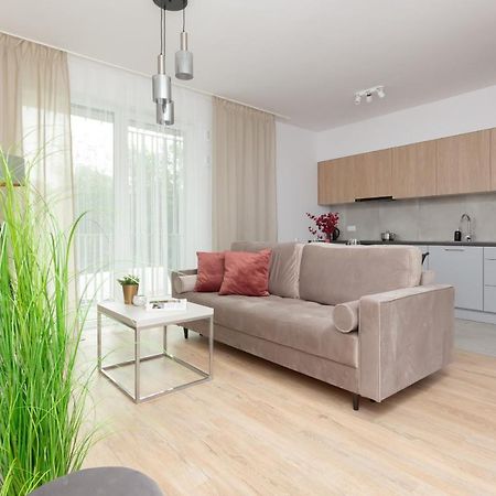 Stacja Wola Apartment Guminska By Noclegi Renters 华沙 外观 照片