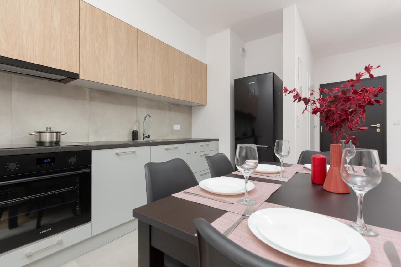 Stacja Wola Apartment Guminska By Noclegi Renters 华沙 外观 照片